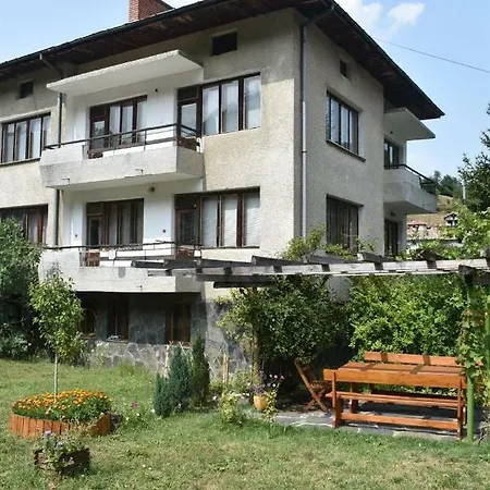 Guest house Orpheus Hause *