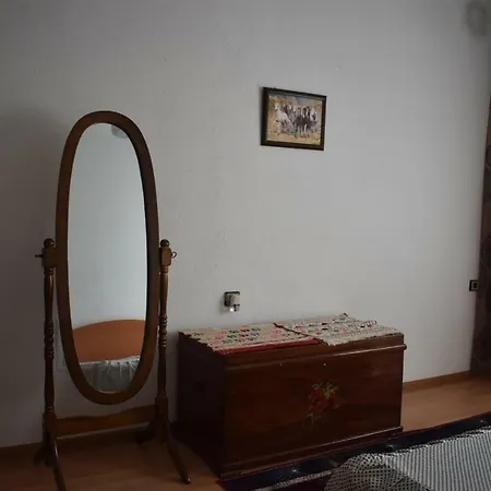 Orpheus Hause Guest house