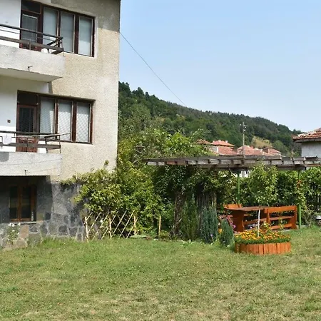 Orpheus Hause Guest house Nedelino